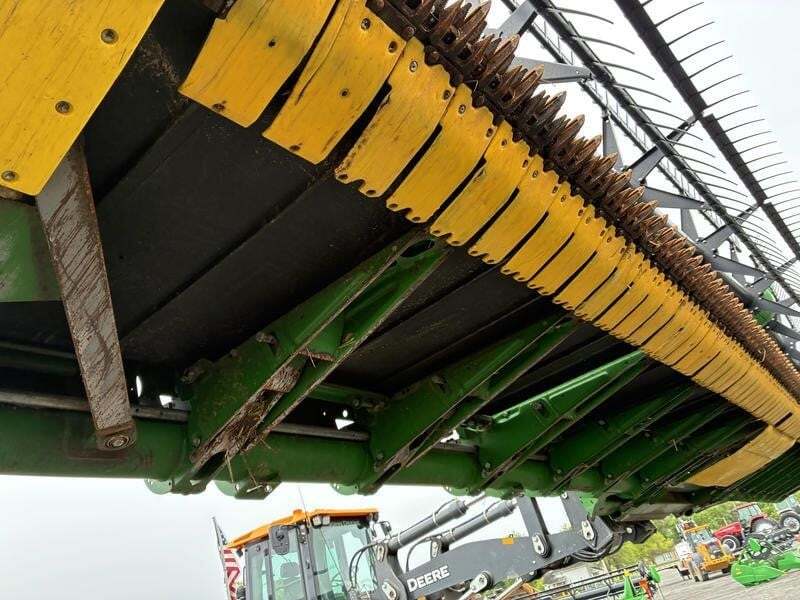 2015 John Deere 640FD Platform