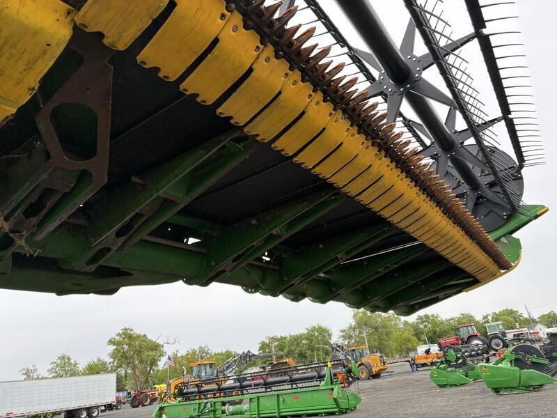 2015 John Deere 640FD Platform