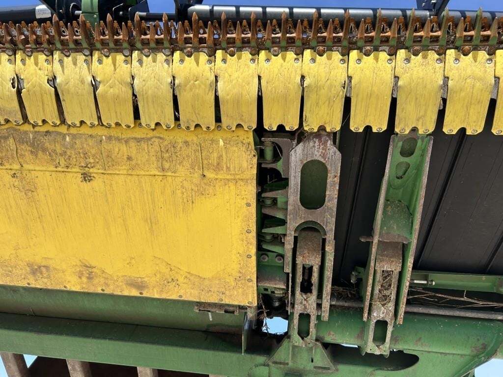 2016 John Deere 640FD Platform