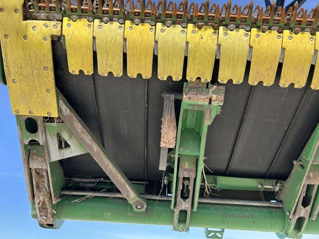 2016 John Deere 640FD Platform