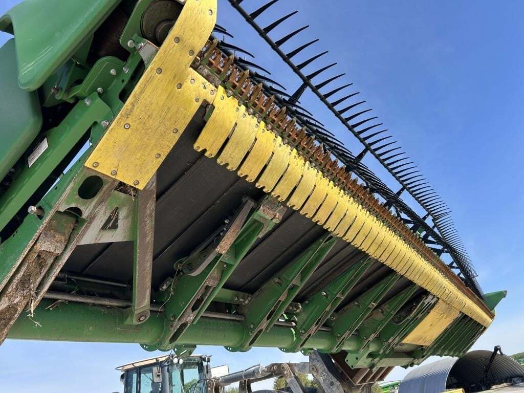 2016 John Deere 640FD Platform