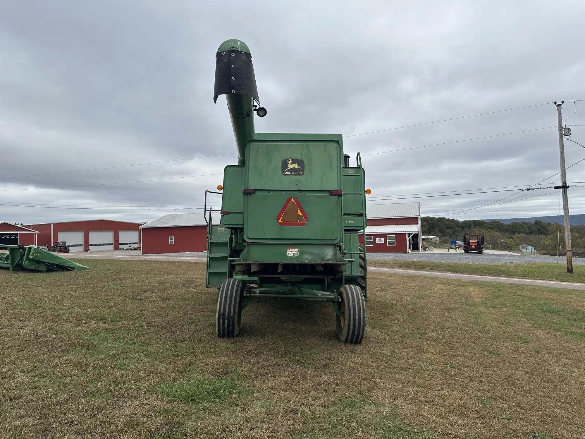  John Deere 6620 Combine