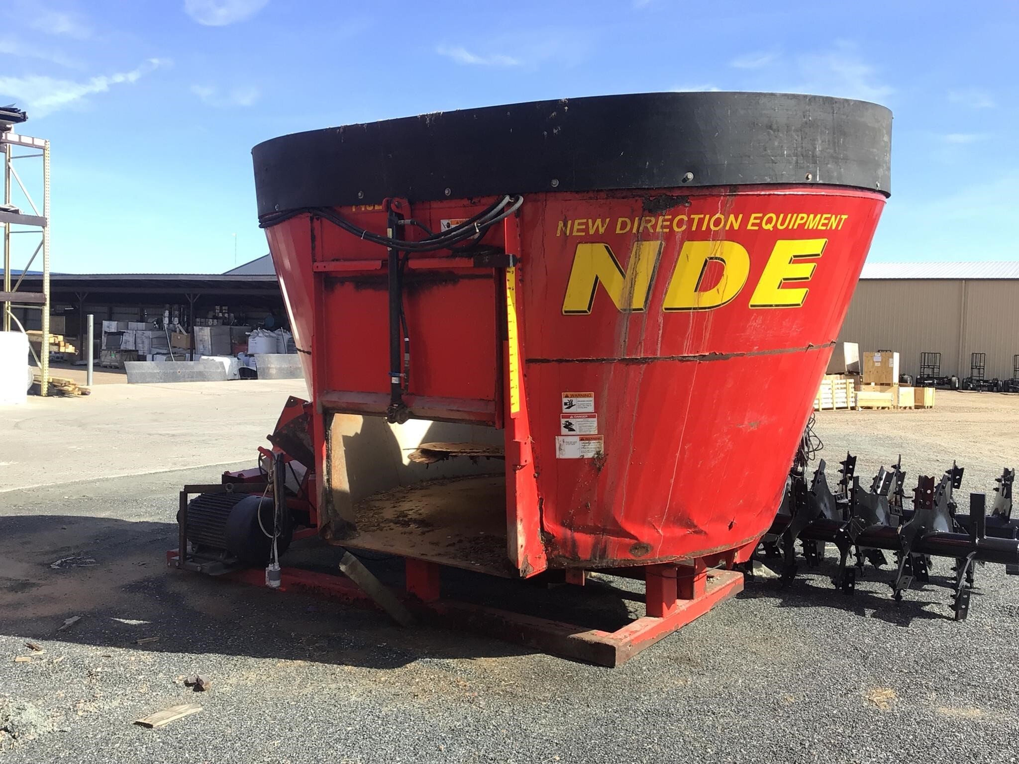  NDE 1402 Grinders and Mixer