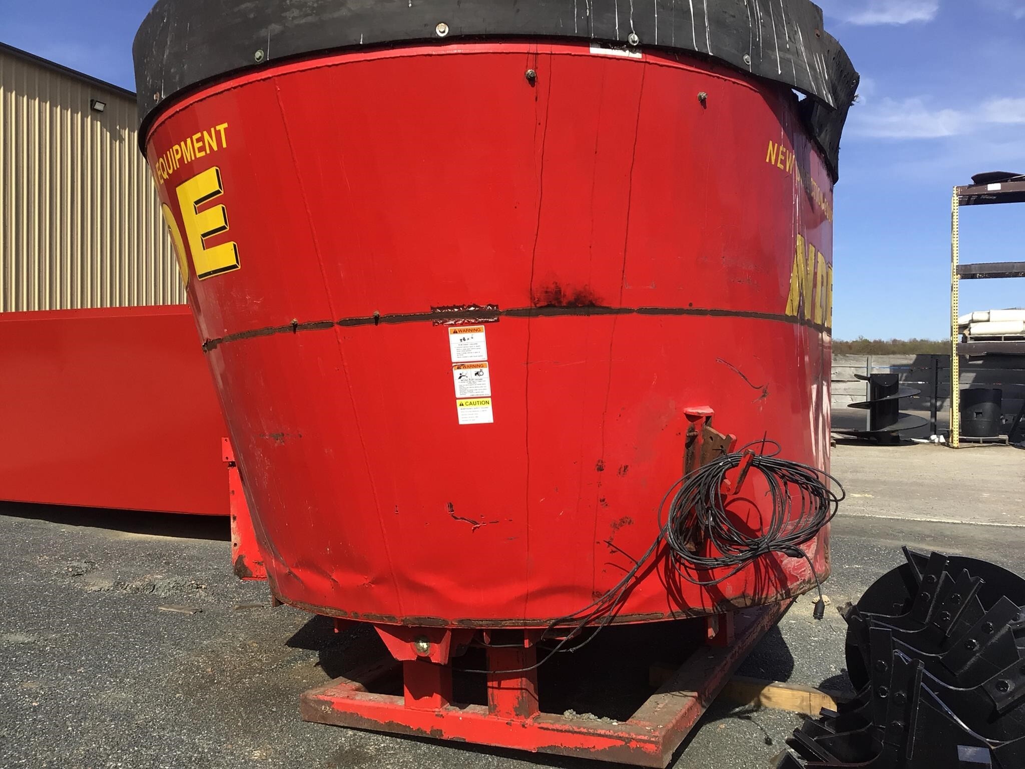  NDE 1402 Grinders and Mixer