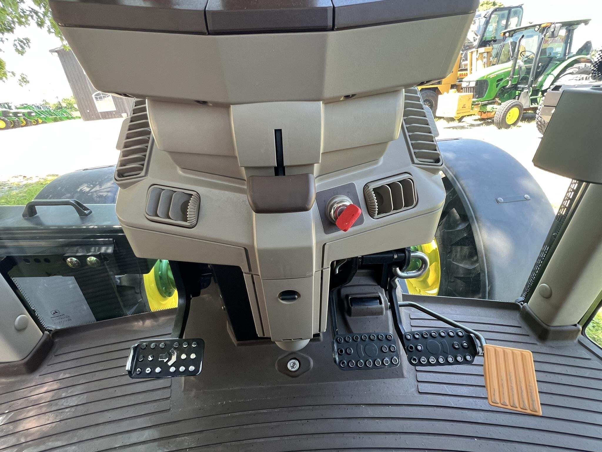2005 John Deere 6420 Tractor