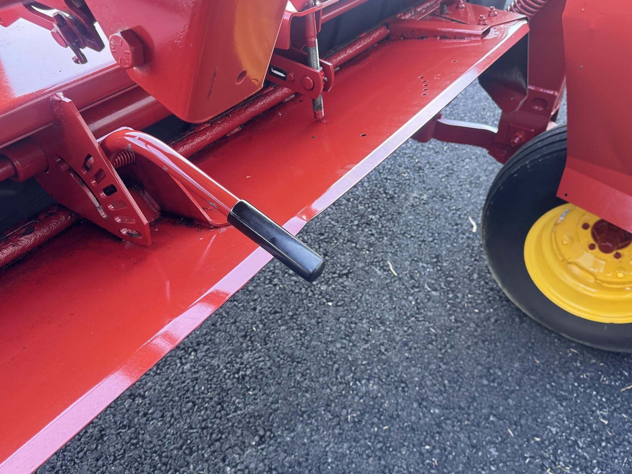 2012 New Holland H7230 Mower Conditioner