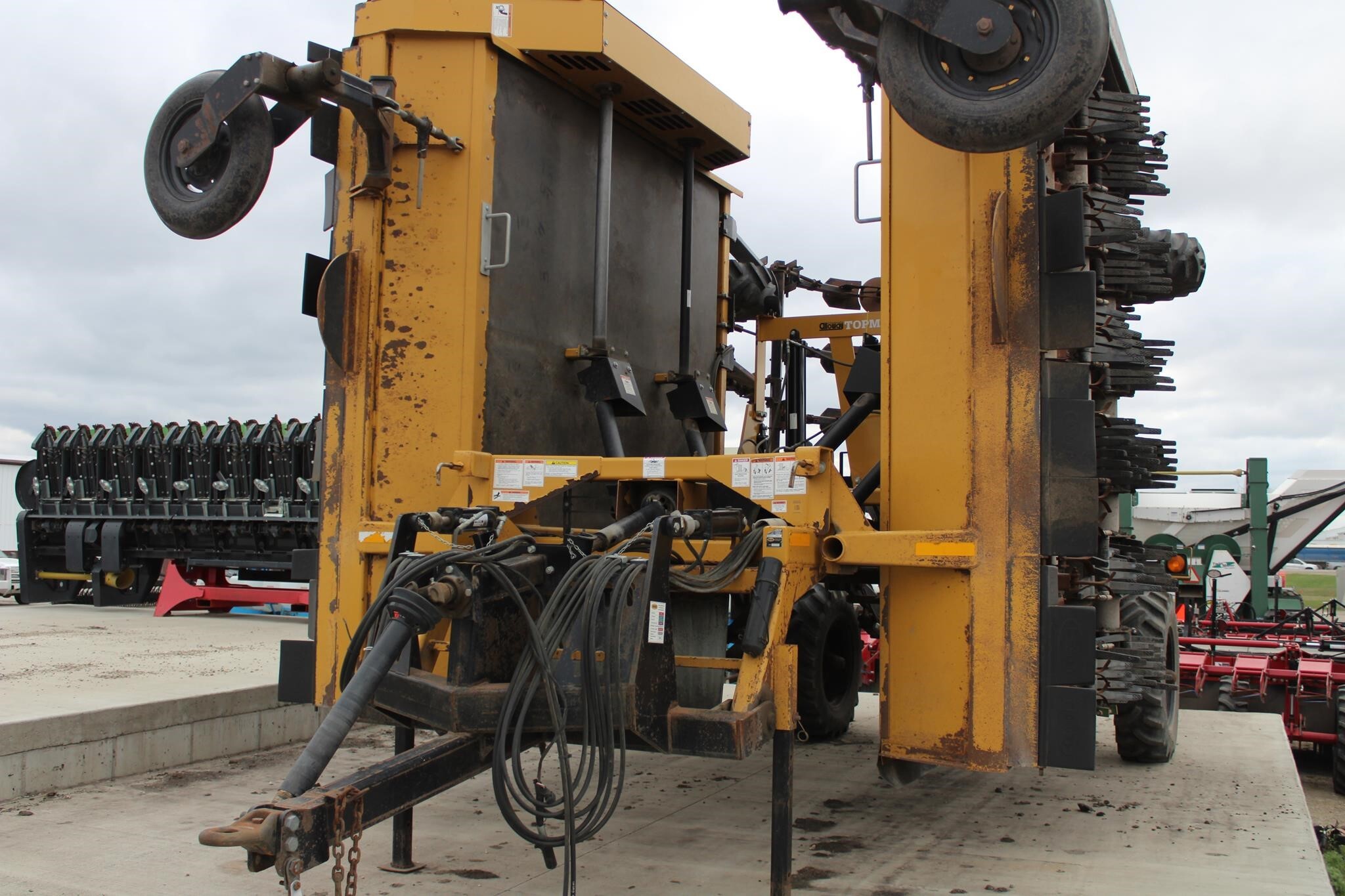 2012 Alloway BT267 Beet Equipment
