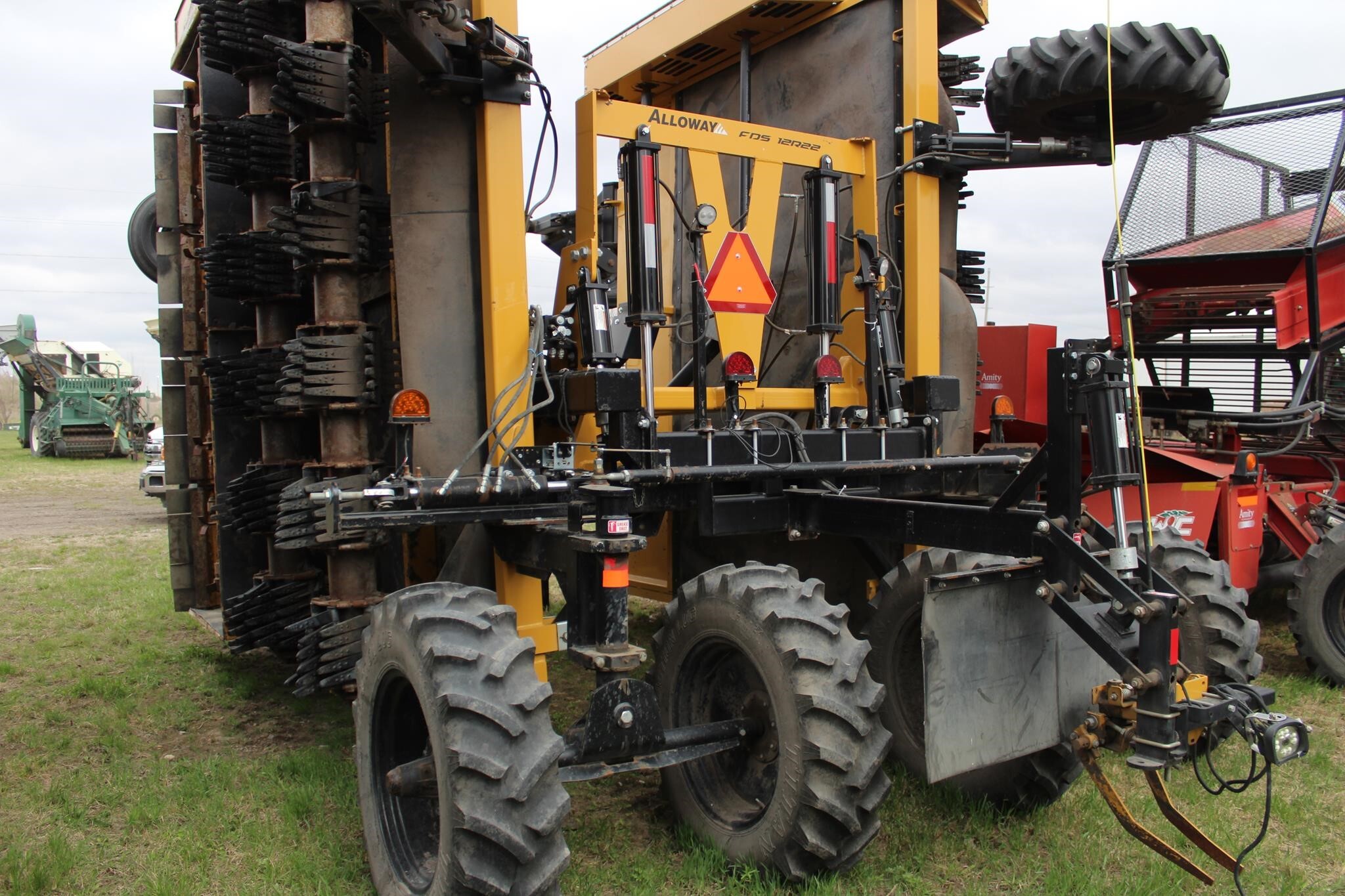 2021 Alloway FDS 12R22 Beet Equipment