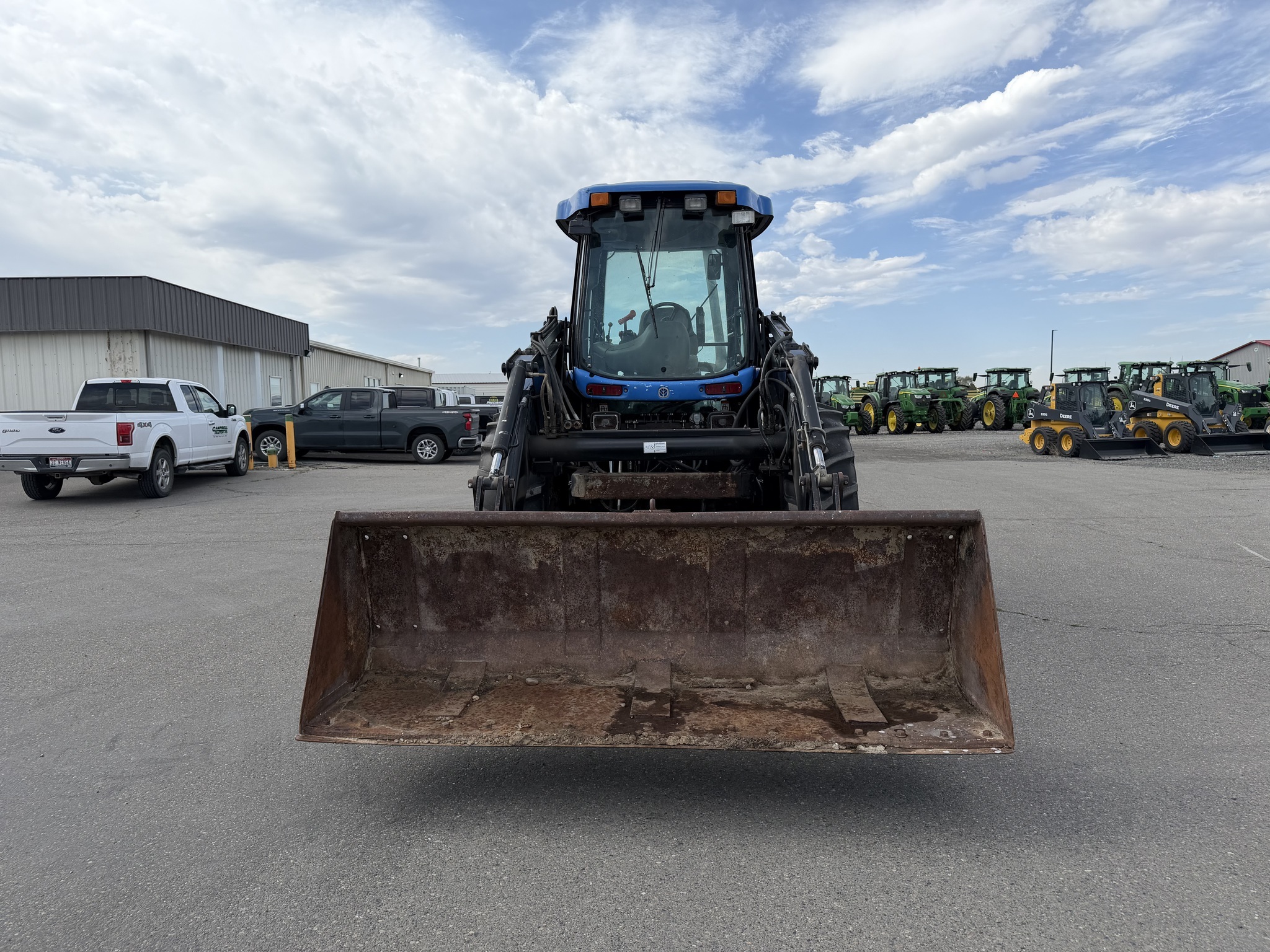 2005 New Holland TV145 Tractor