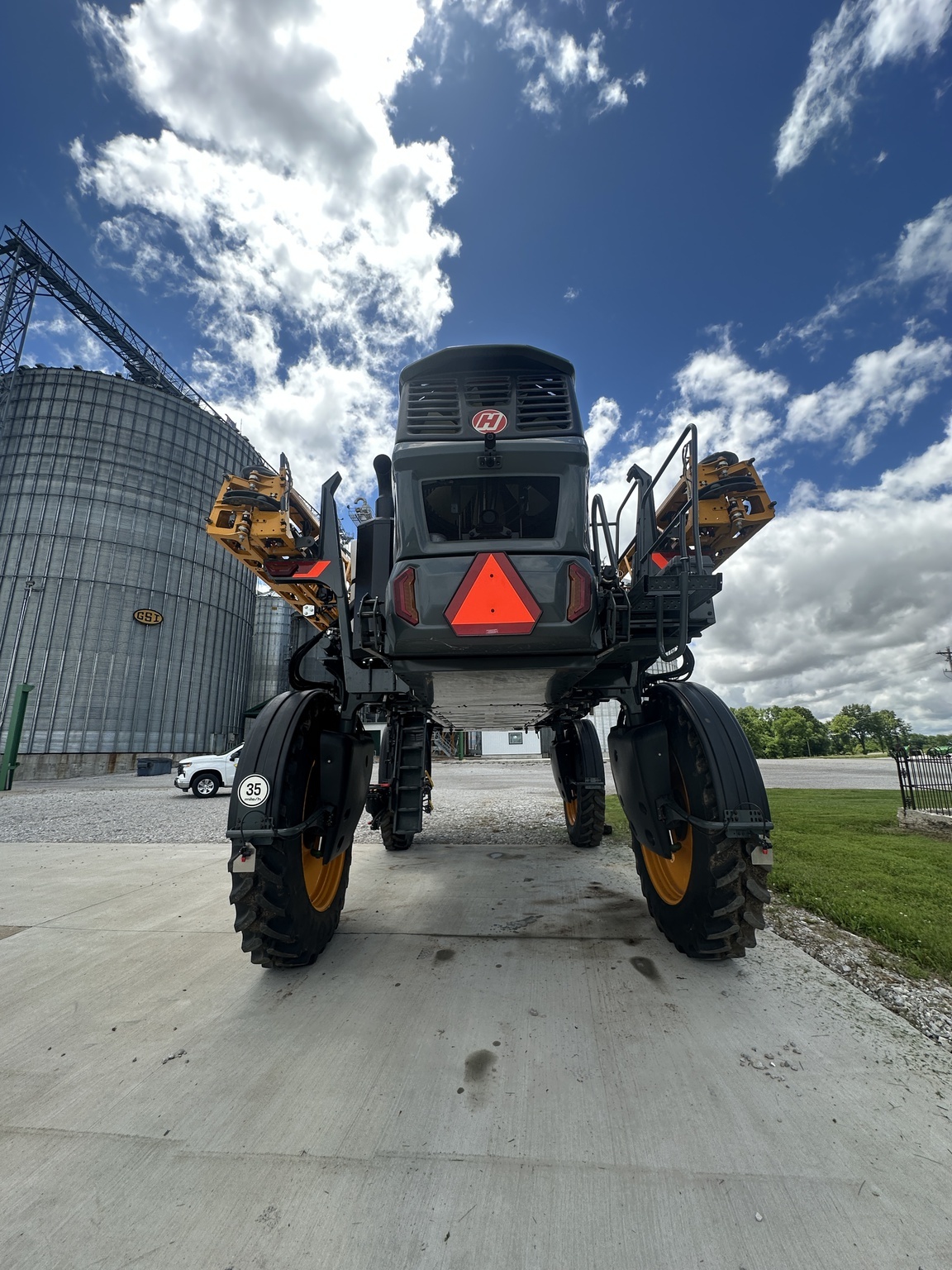 2024 Hagie STS16 Self-Propelled Sprayer