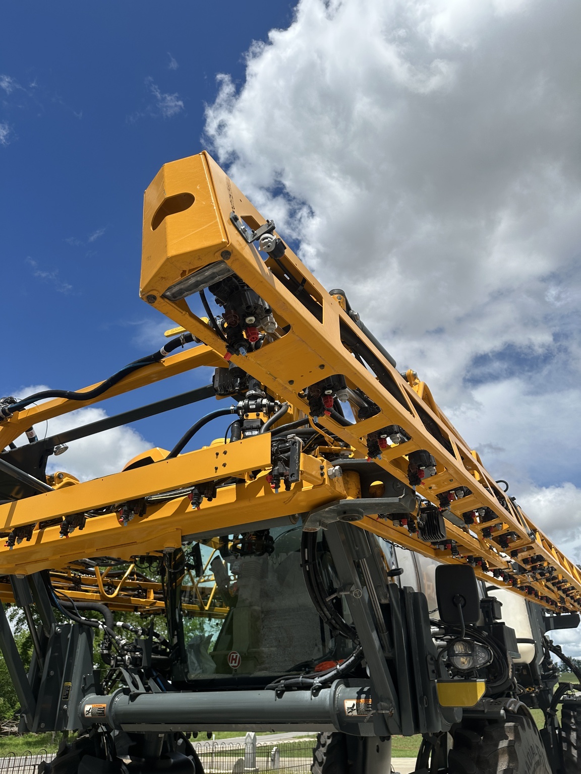 2024 Hagie STS16 Self-Propelled Sprayer