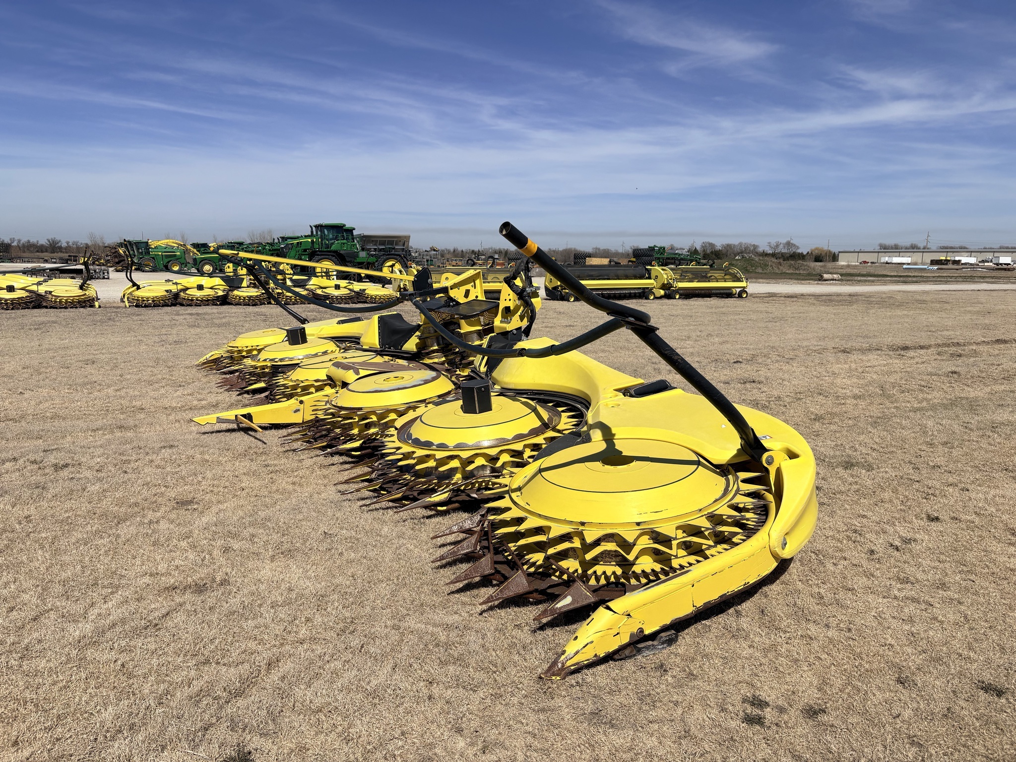 2023 John Deere 772 Corn Head