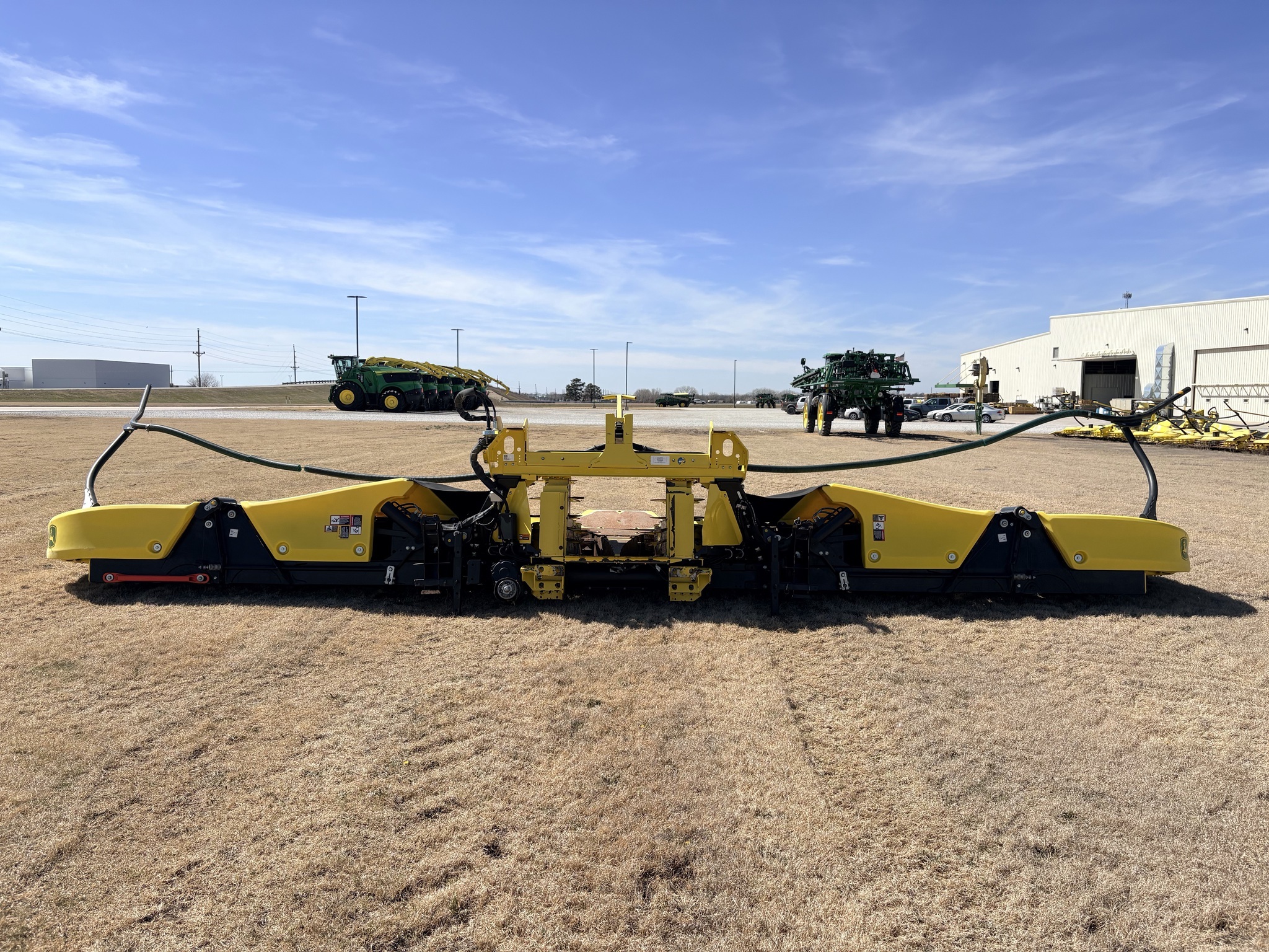 2023 John Deere 772 Corn Head