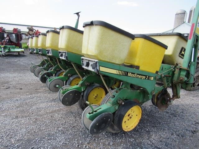 1992 John Deere 7200 Planter