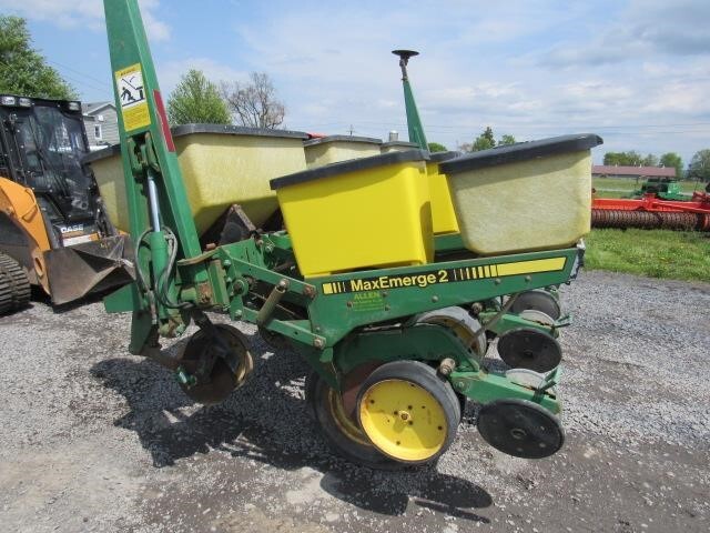 1992 John Deere 7200 Planter