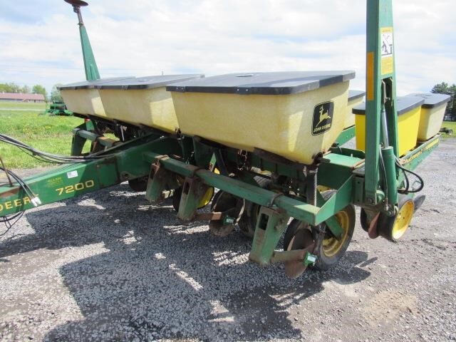 1992 John Deere 7200 Planter