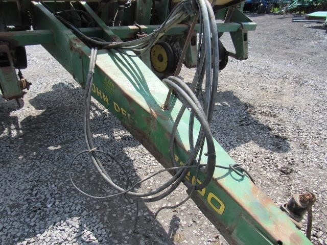 1992 John Deere 7200 Planter