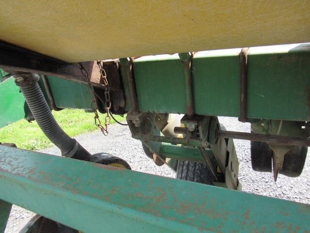 1992 John Deere 7200 Planter