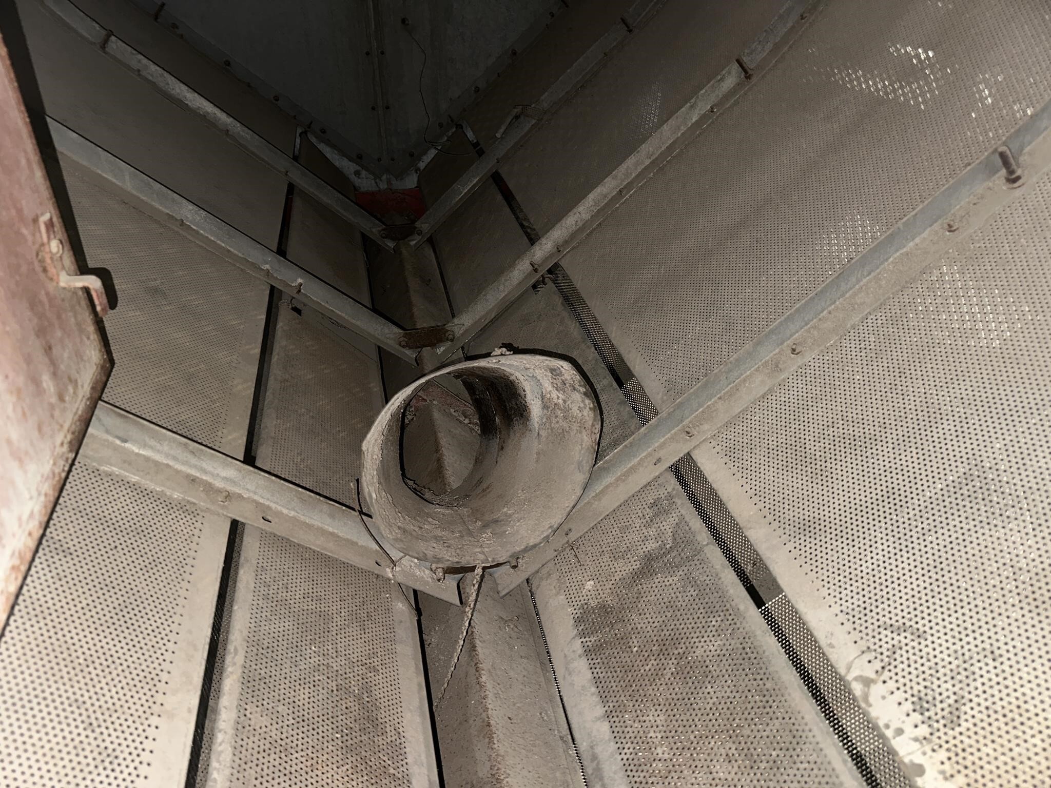  American 2400T Grain Dryer