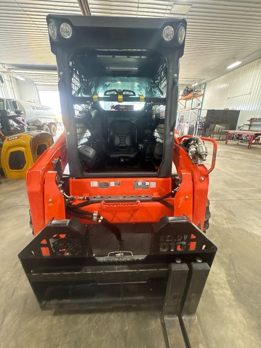 2023 Kubota SSV75 Skid Steer