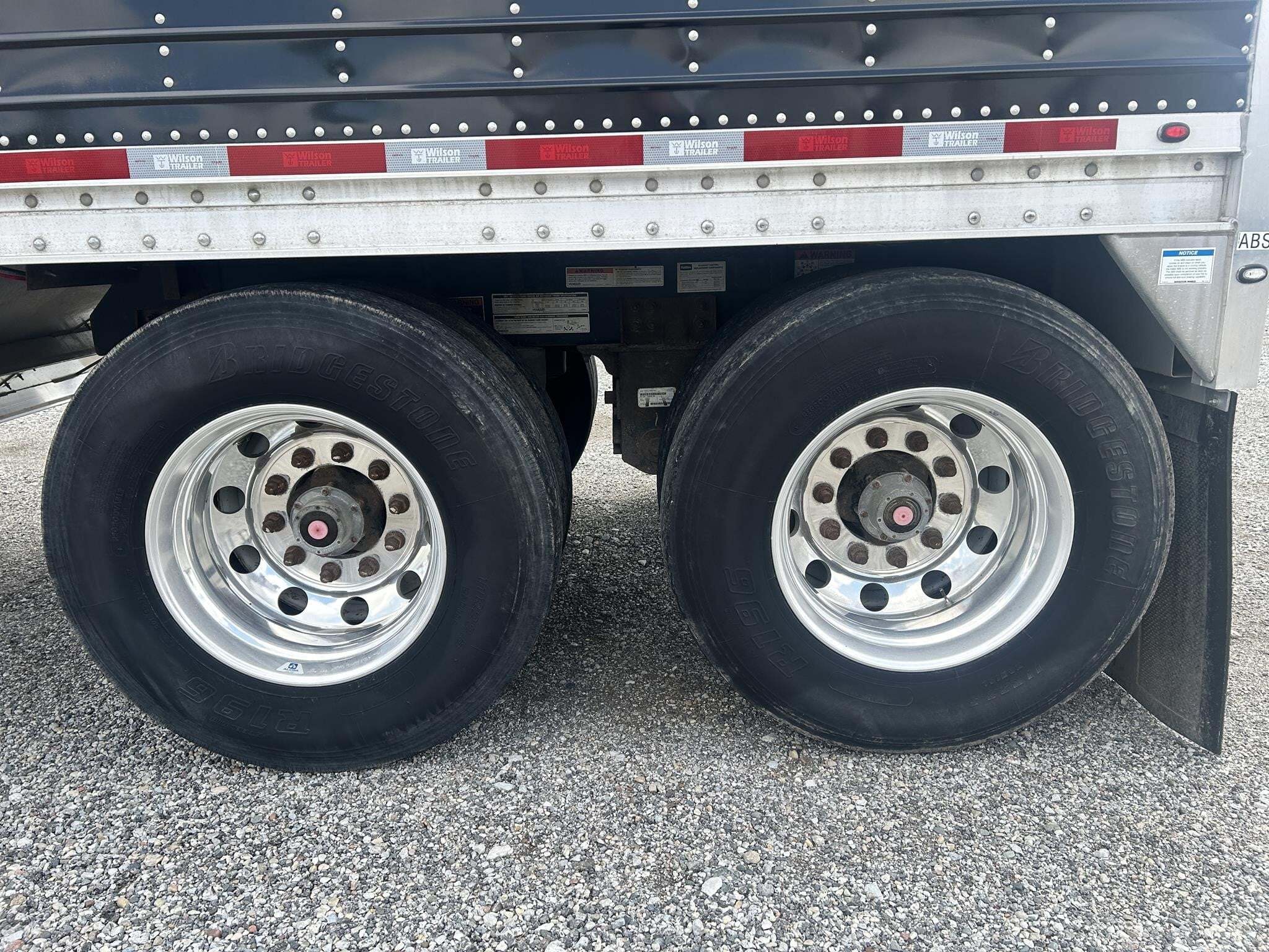2018 Wilson DWH-601B Grain Trailer