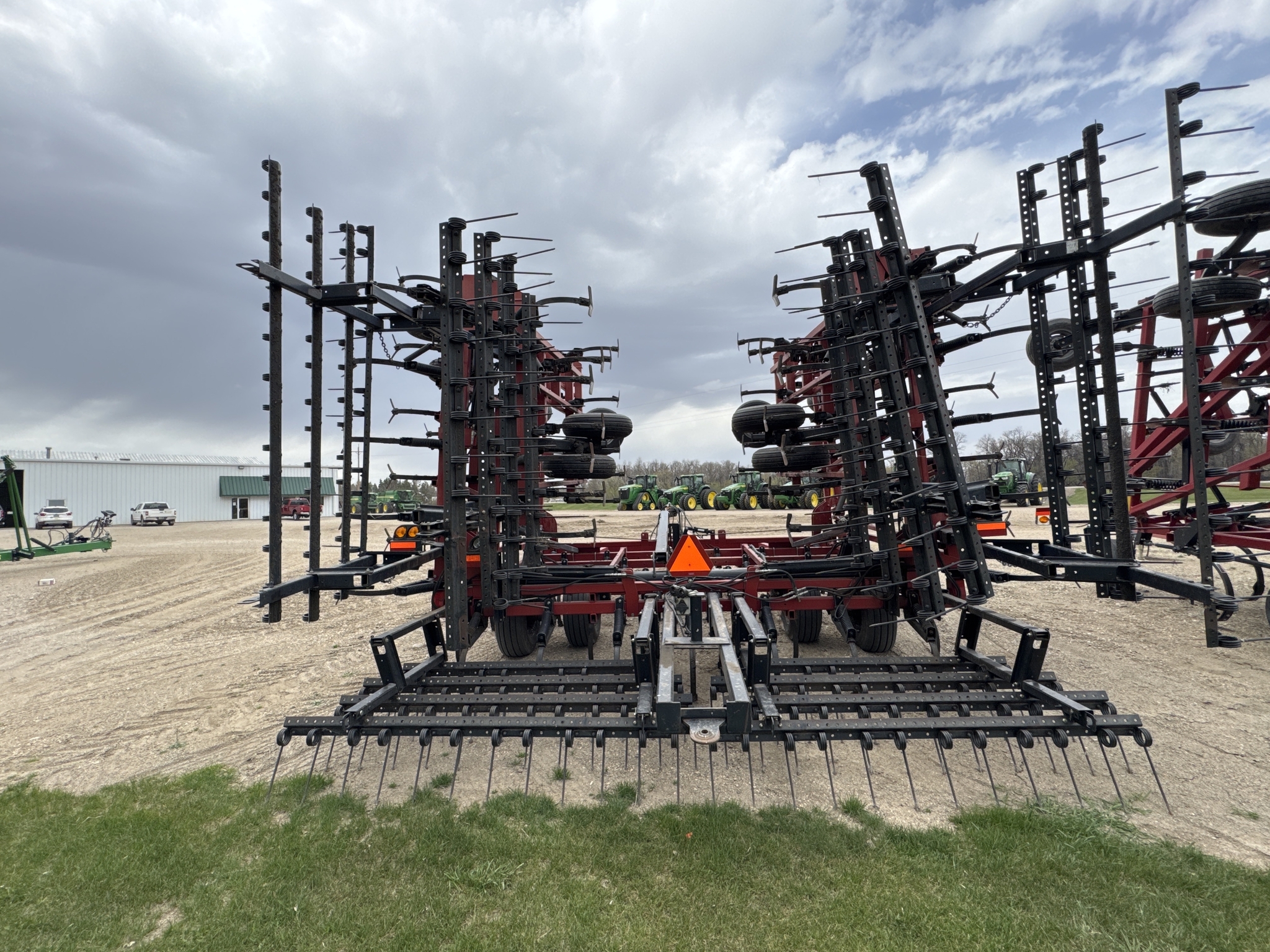 2010 Case IH Tigermate 200 Field Cultivator