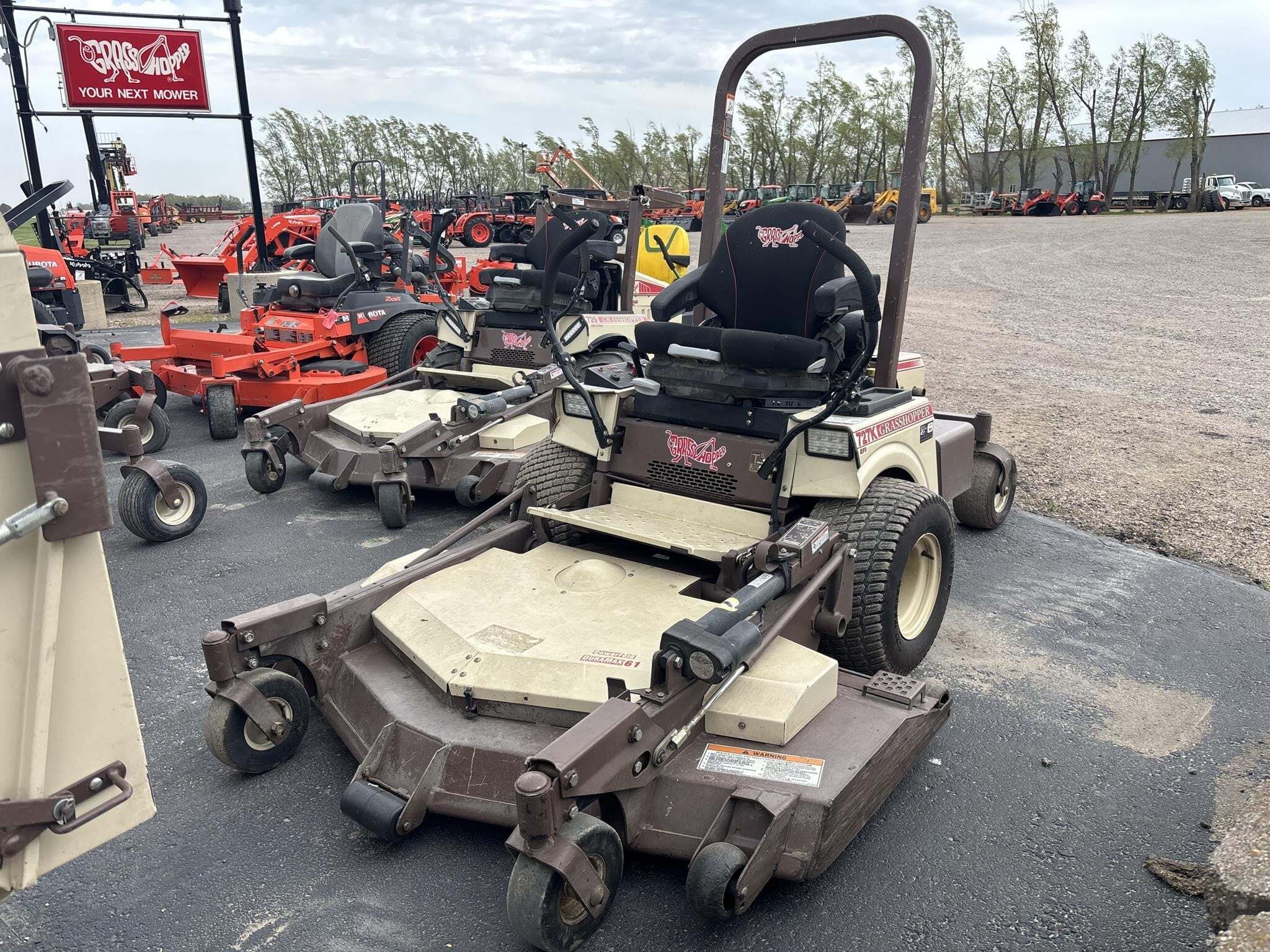 2019 Grasshopper 727 Lawn Mower