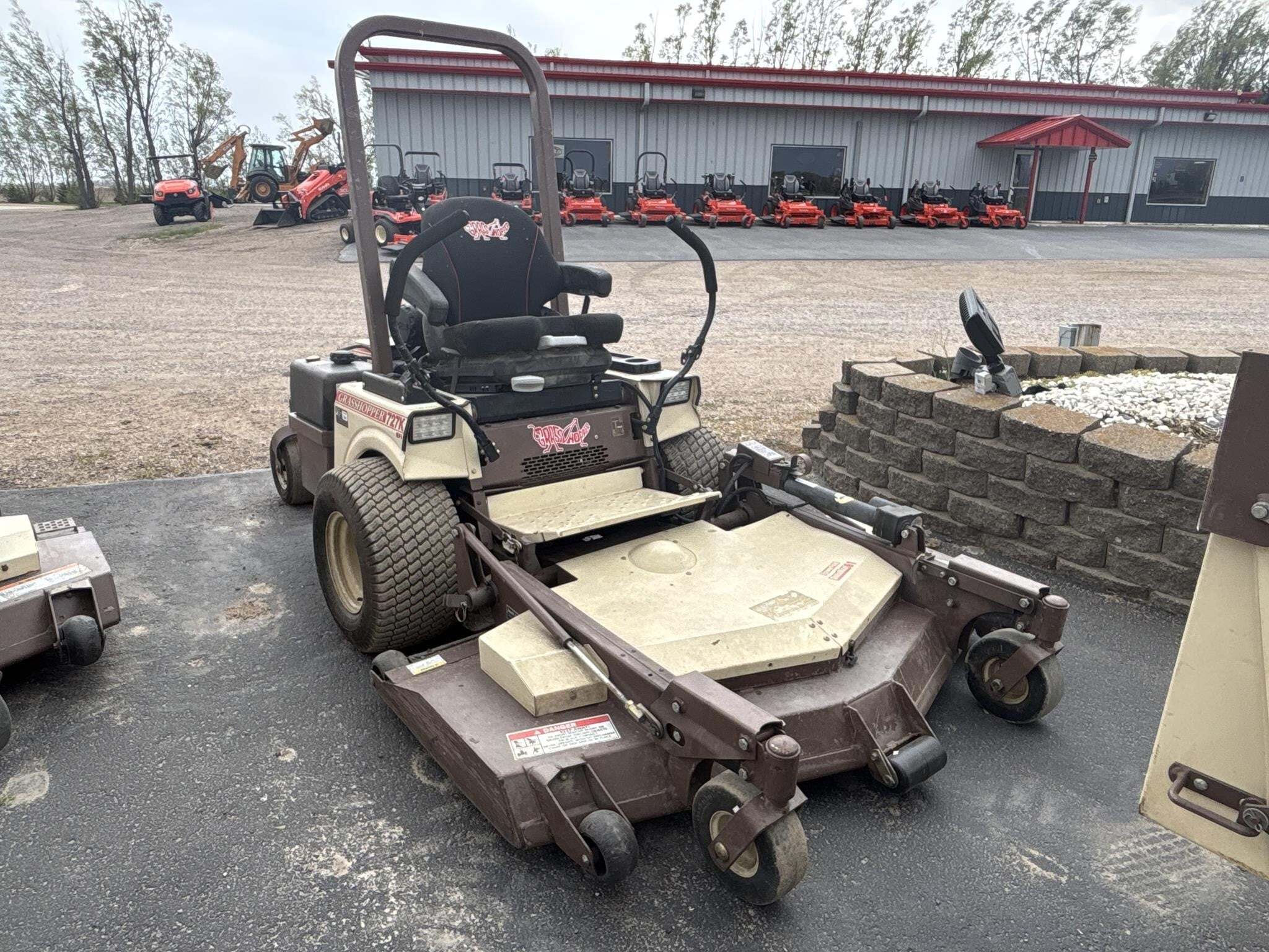 2019 Grasshopper 727 Lawn Mower