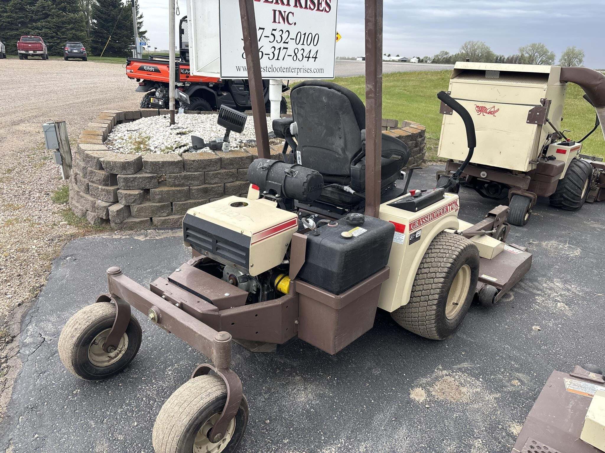 2019 Grasshopper 727 Lawn Mower