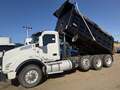 2016 Kenworth T880 Semi Trucks/Trailer