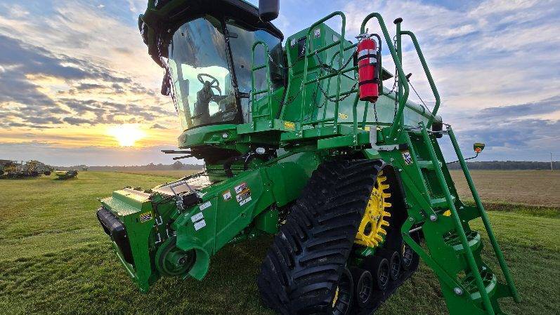 2022 John Deere S780 Combine