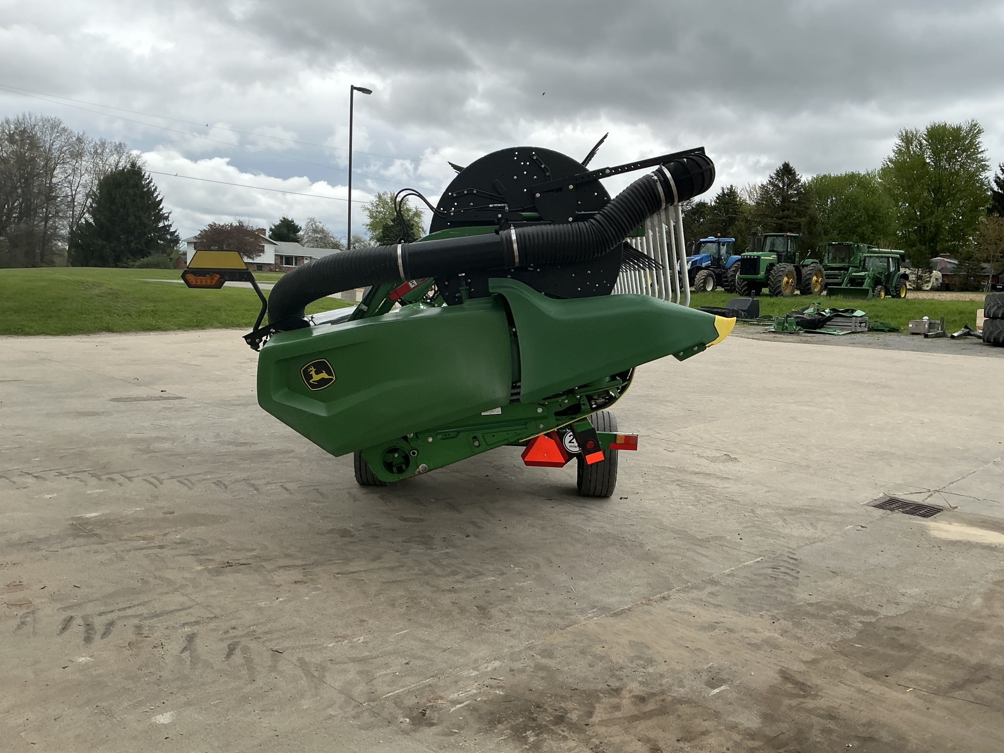 2022 John Deere RD45F Platform