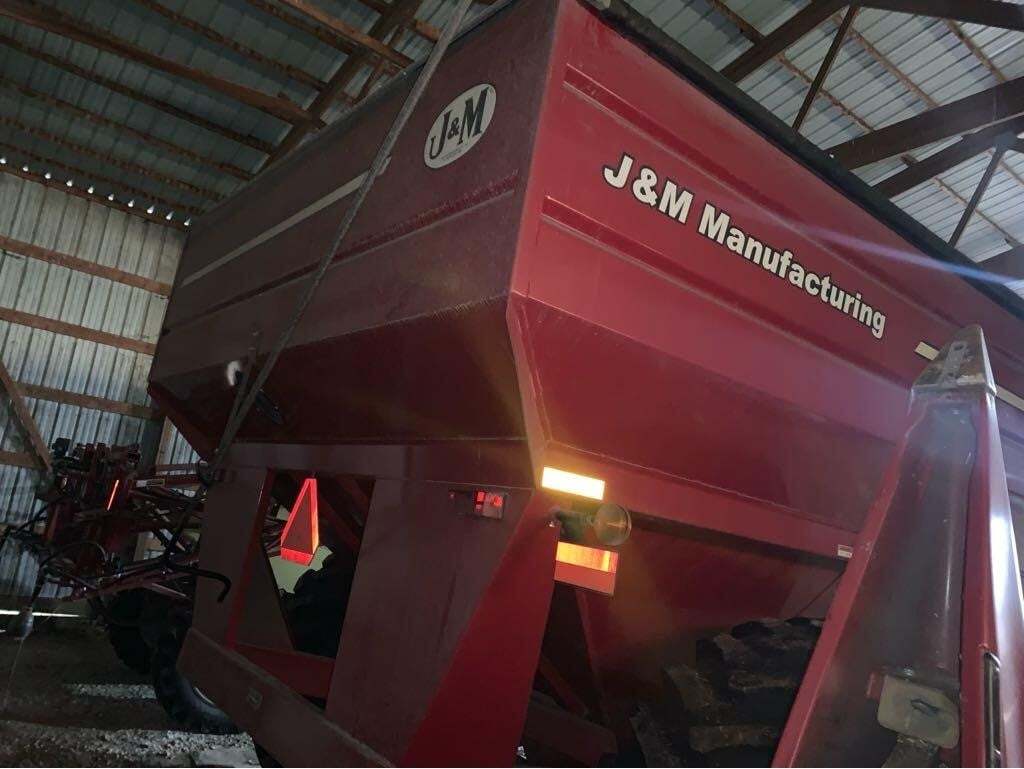 2009 J&M 750-18 Grain Cart