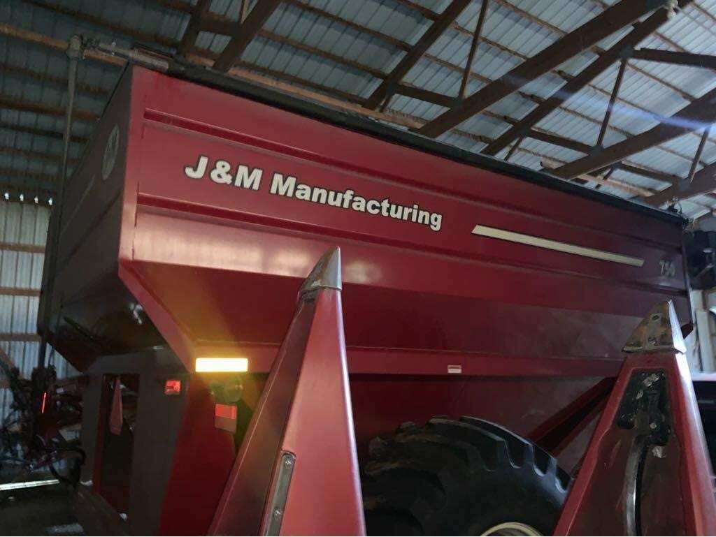 2009 J&M 750-18 Grain Cart