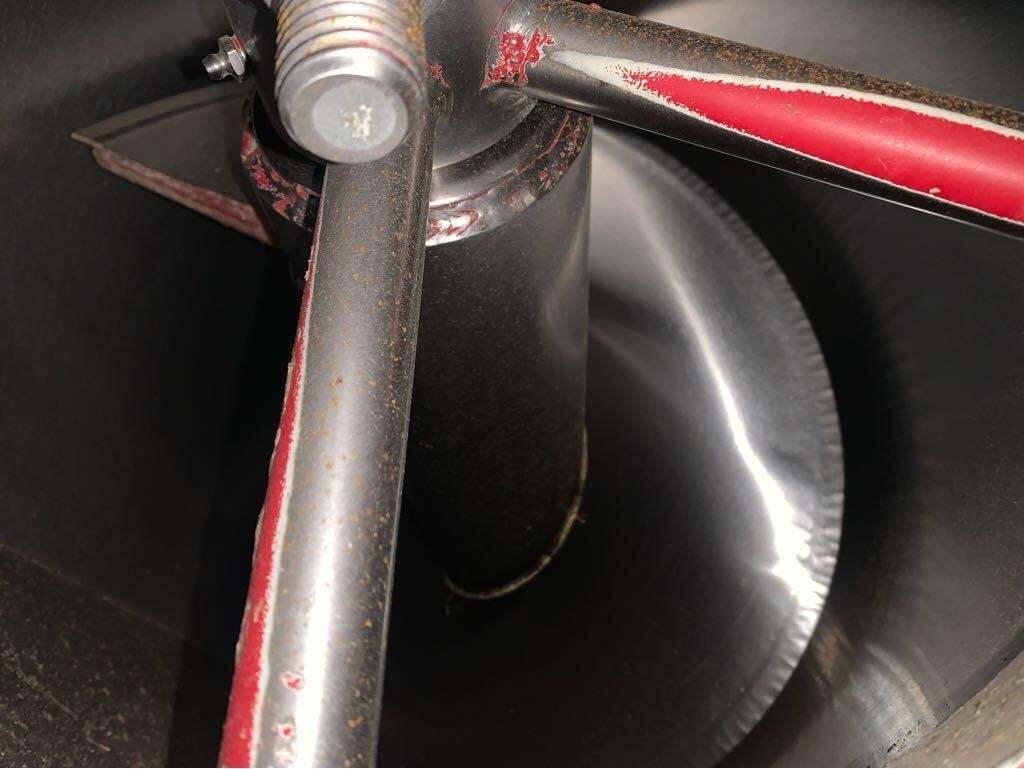2009 J&M 750-18 Grain Cart