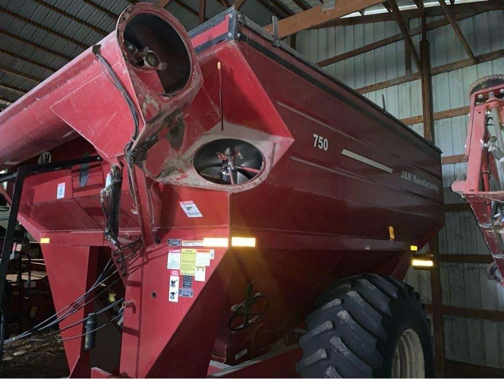 2009 J&M 750-18 Grain Cart