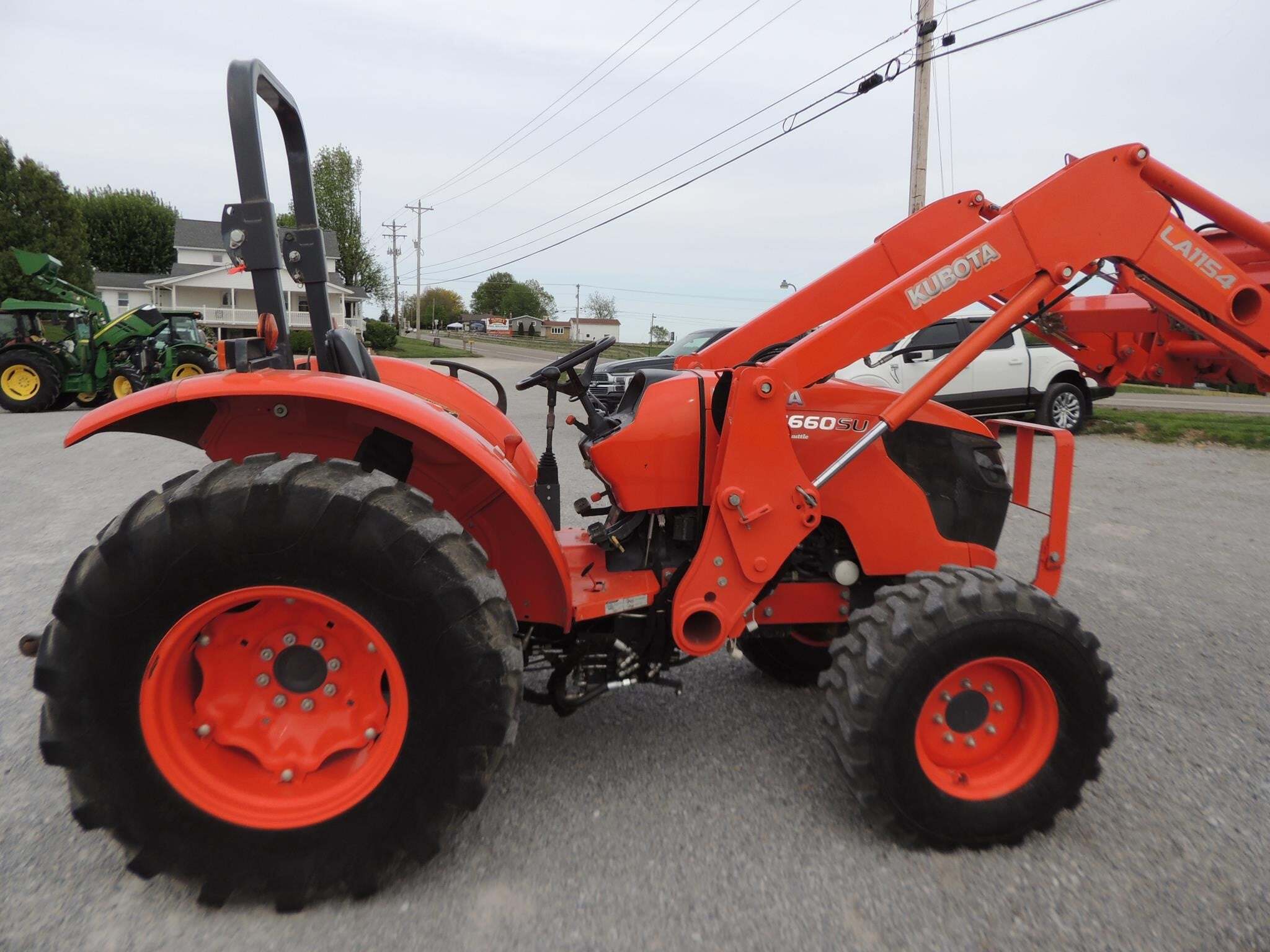 2019 Kubota M5660SU Tractor