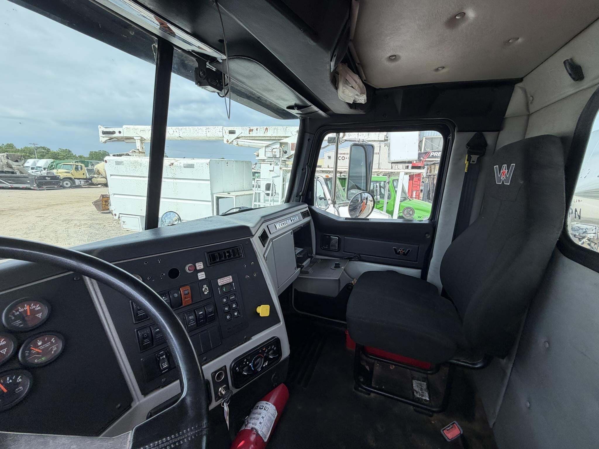2019 Western Star 4700 Semi Trucks/Trailer