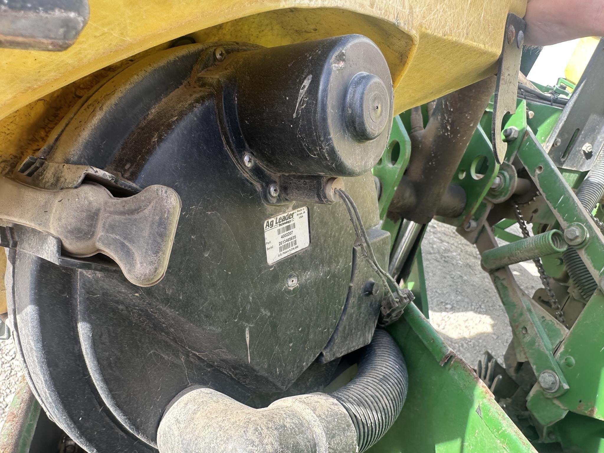 1988 John Deere 7200 Planter