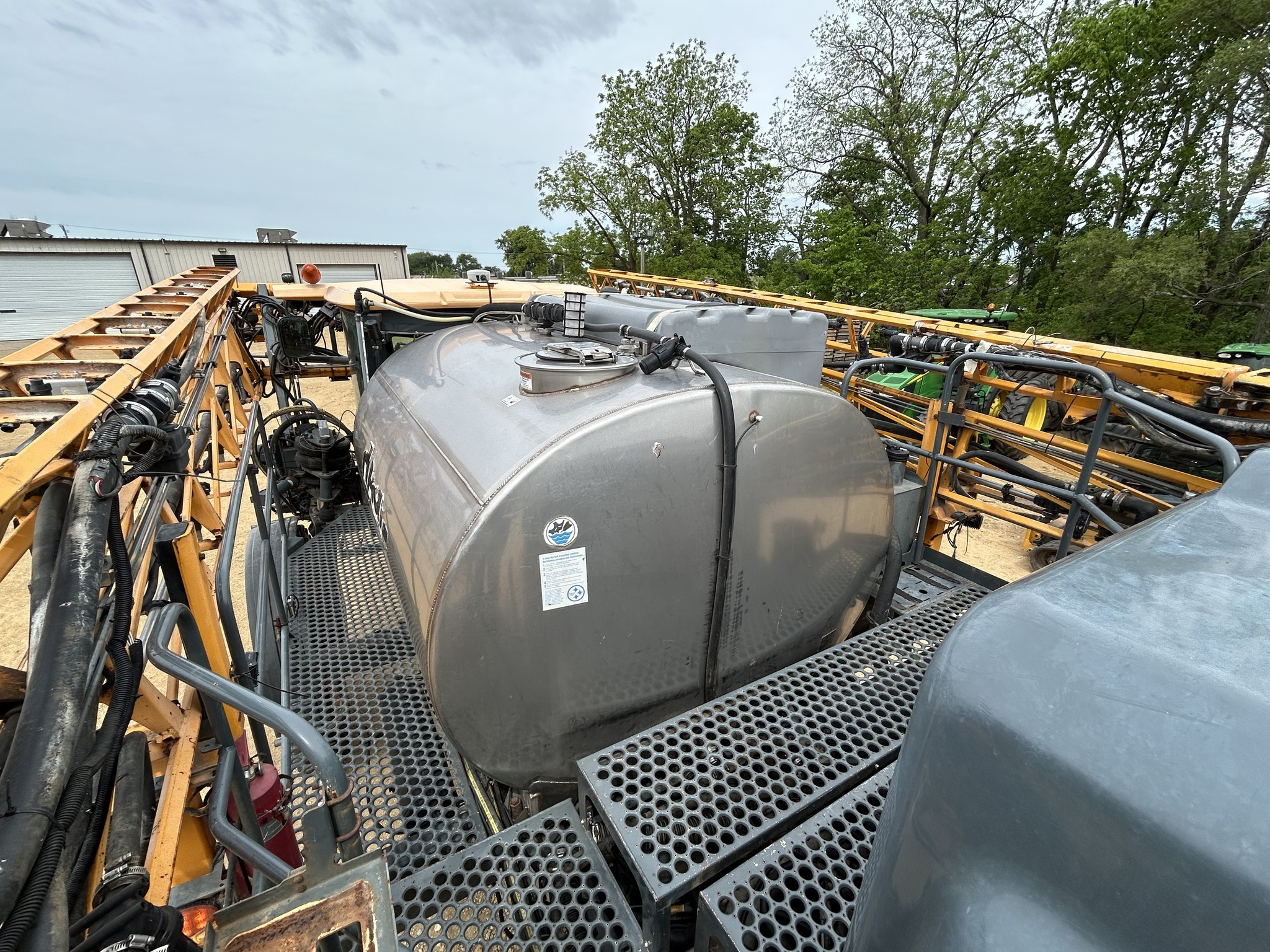 2016 Hagie STS16 Self-Propelled Sprayer