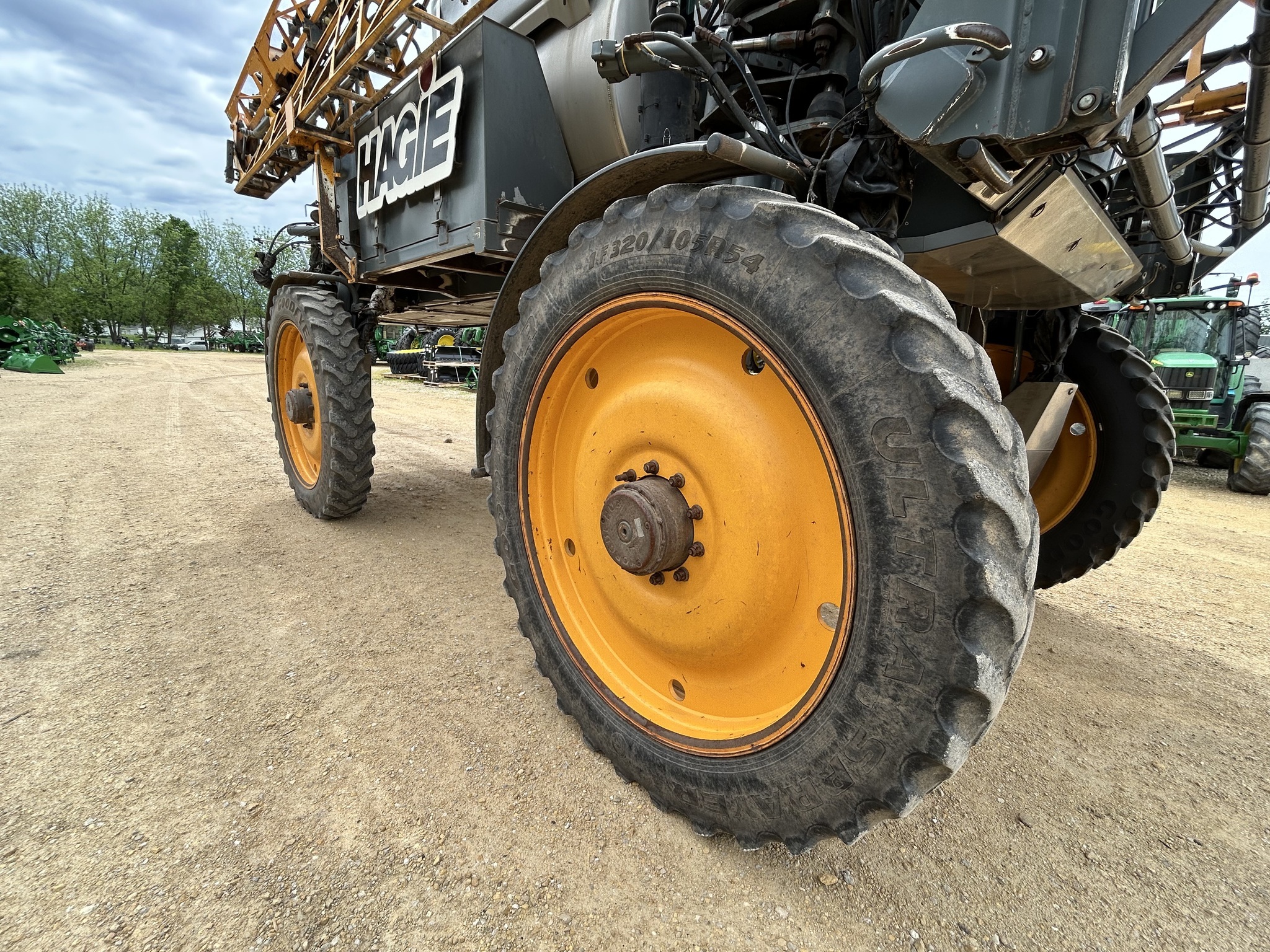 2016 Hagie STS16 Self-Propelled Sprayer