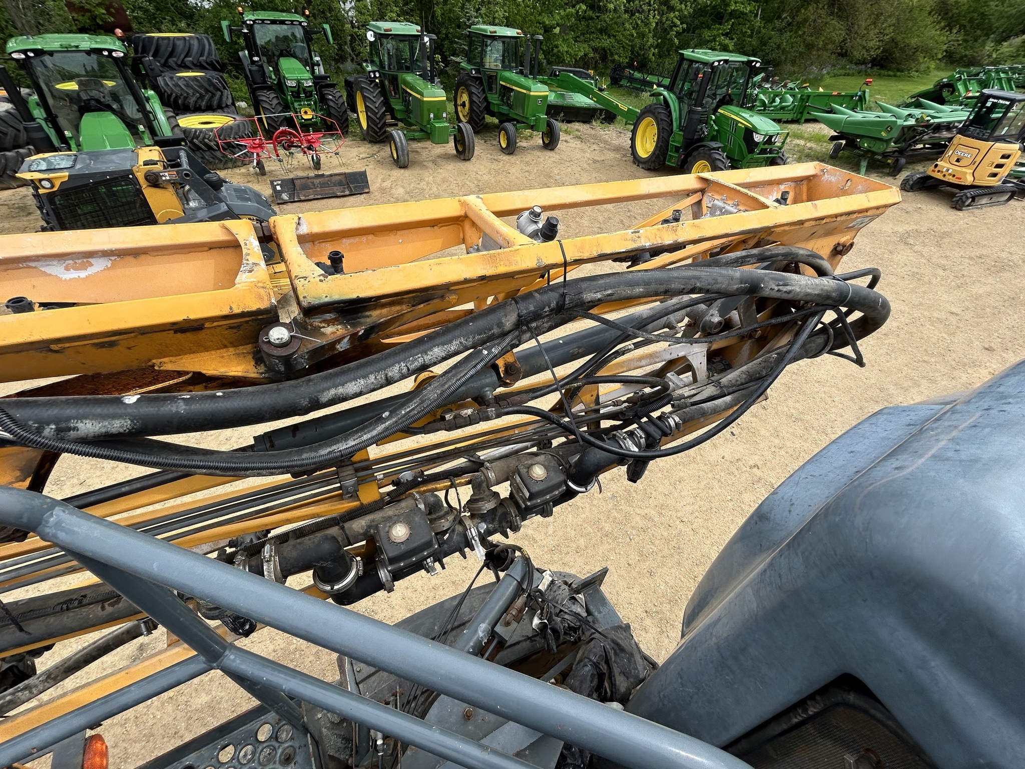 2016 Hagie STS16 Self-Propelled Sprayer