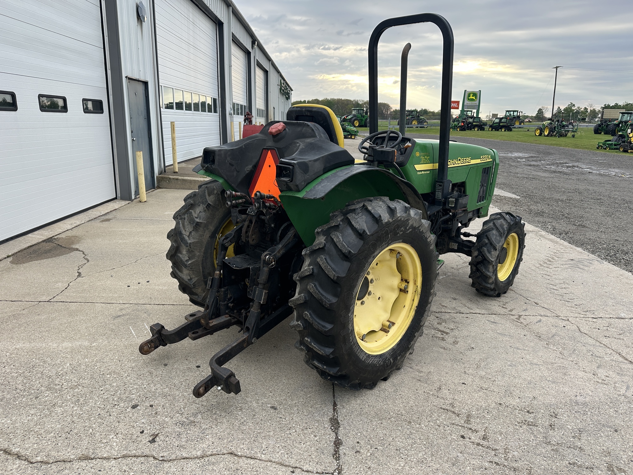 2003 John Deere 5320N Tractor