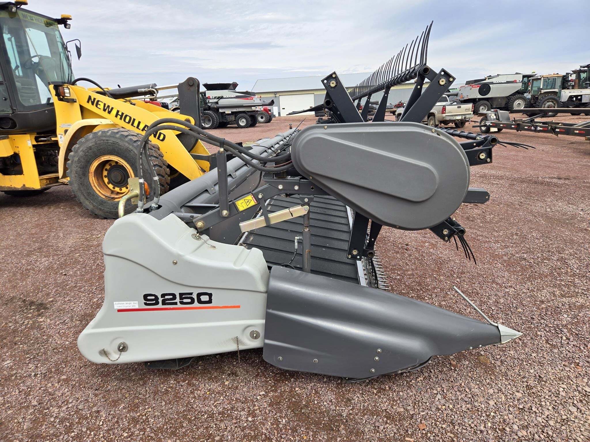 2010 Gleaner 9250 Platform