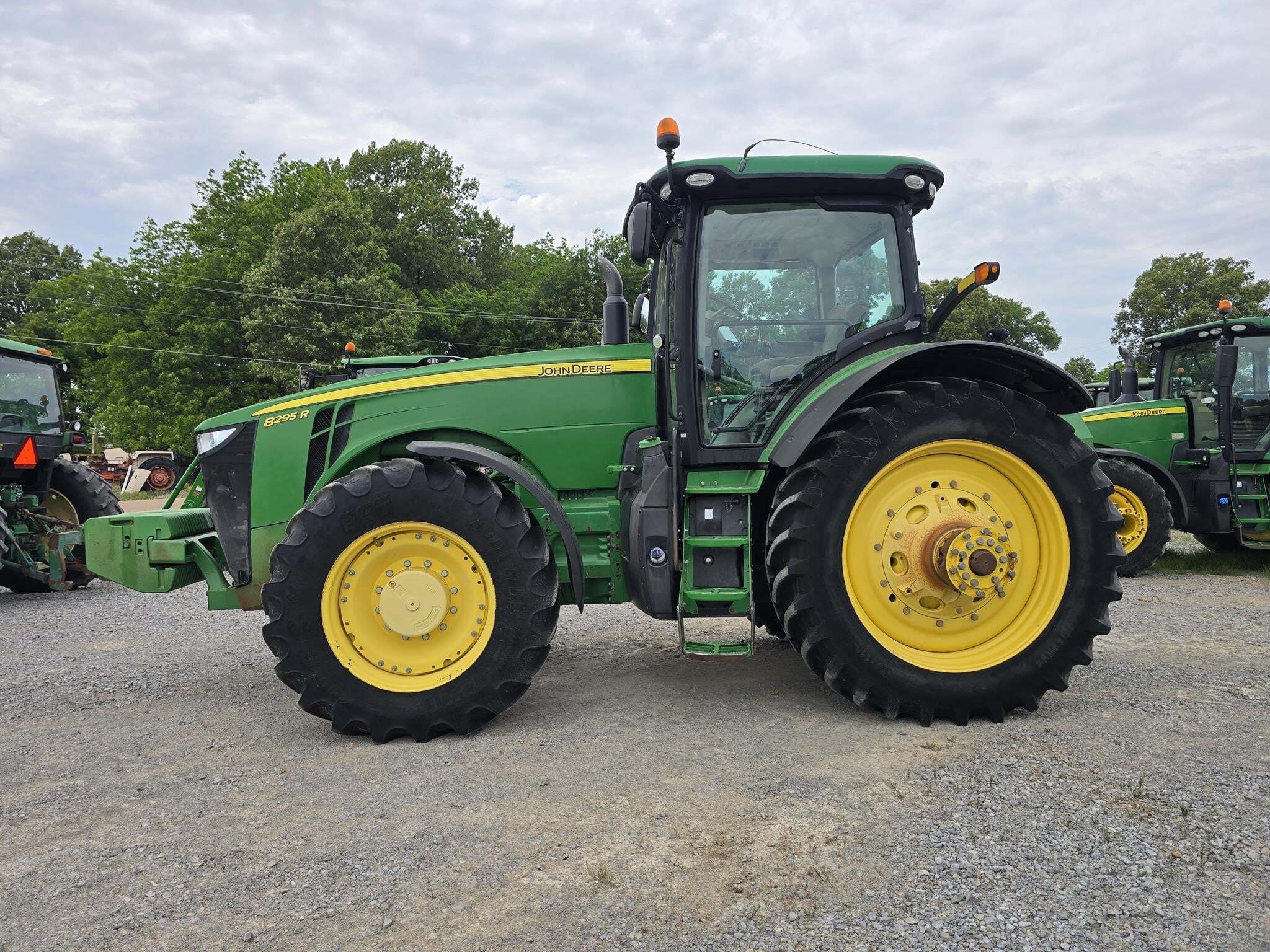 2016 John Deere 8295R Tractor