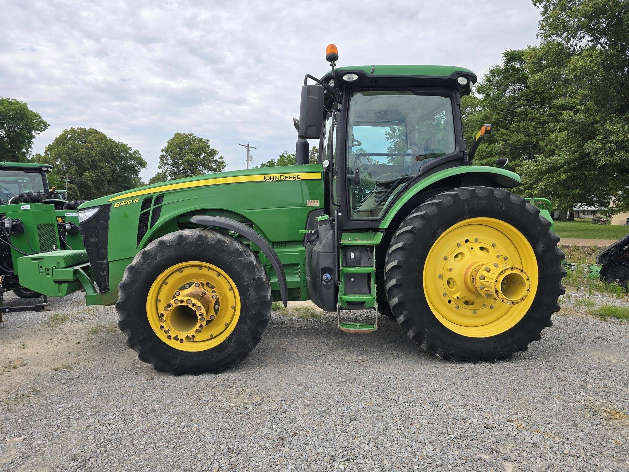 2020 John Deere 8320R Tractor