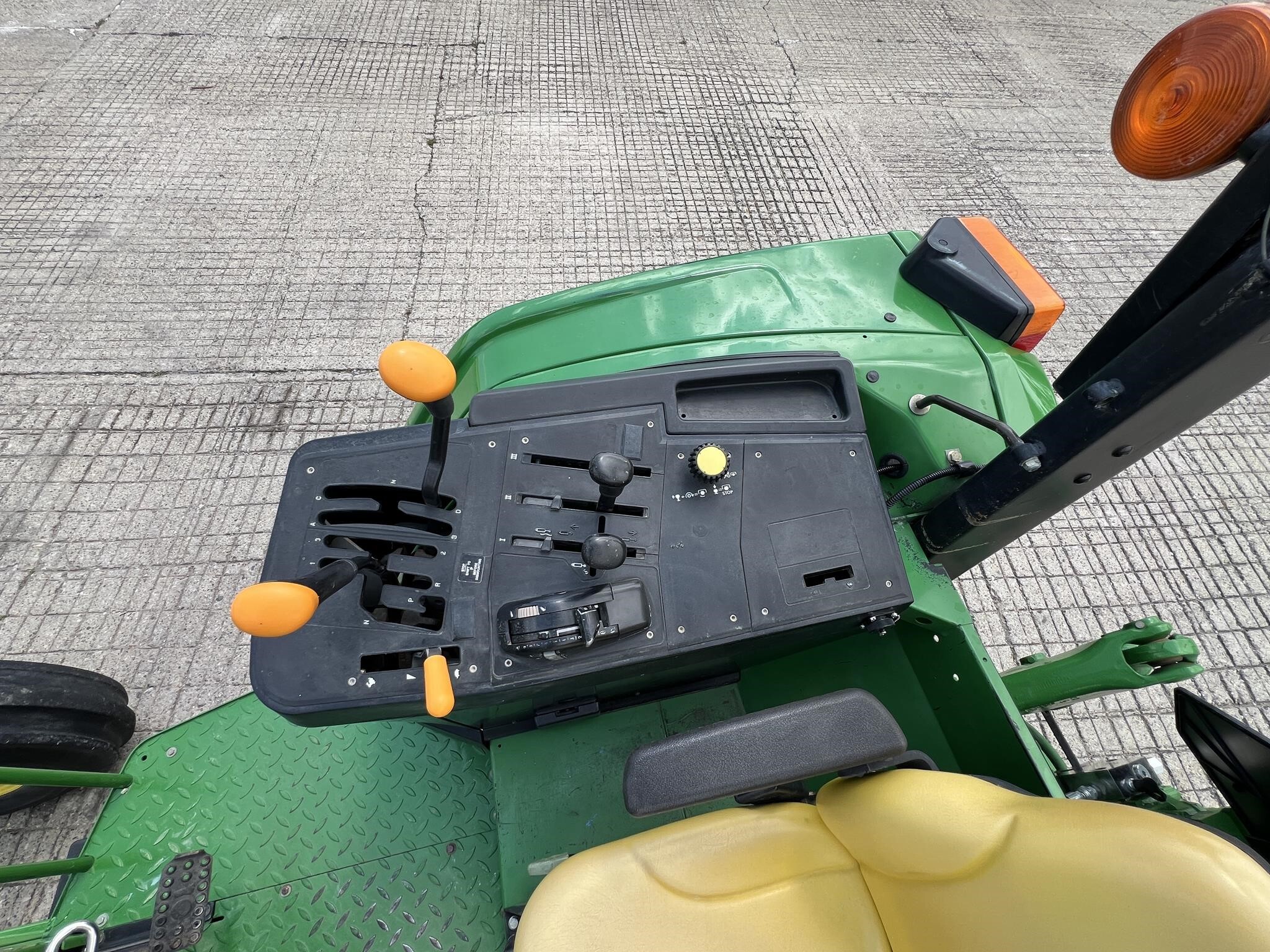 2001 John Deere 6405 Tractor