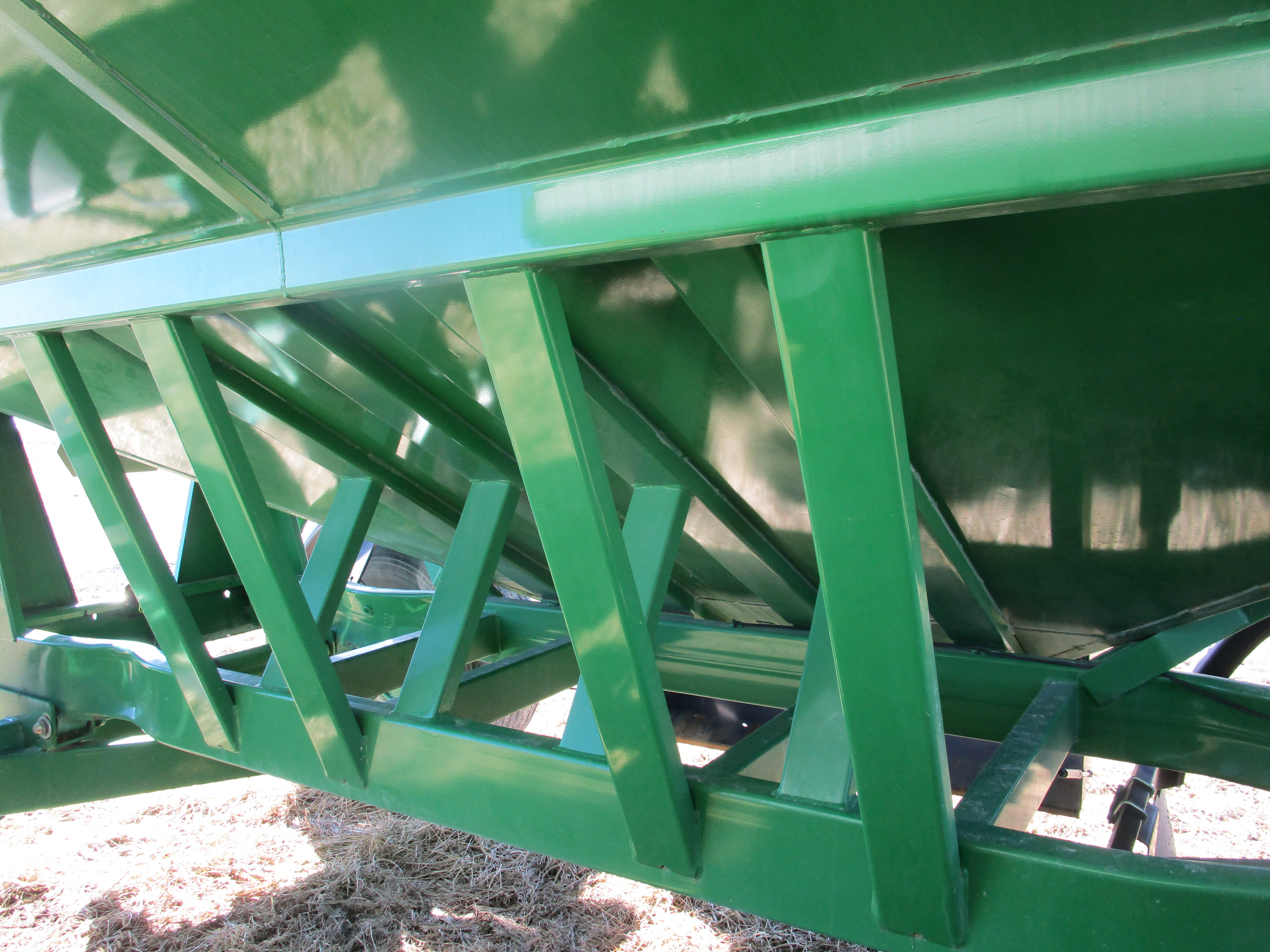 2014 Brent 757 Gravity Wagon