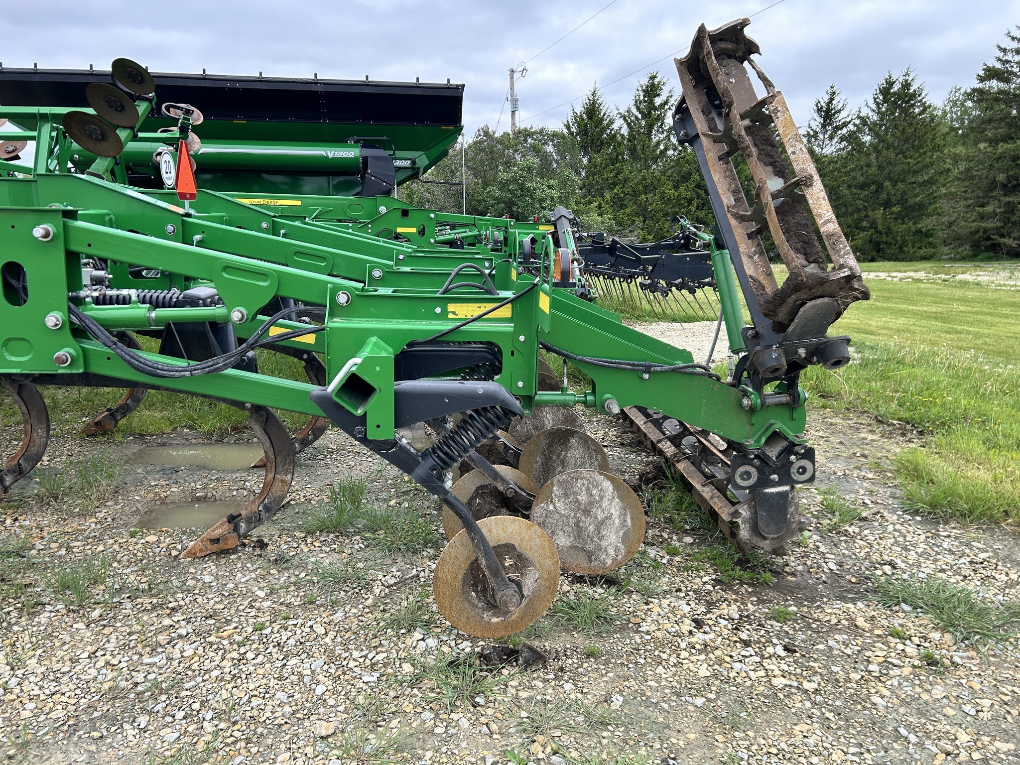 2021 John Deere 2730 Disk Chisel