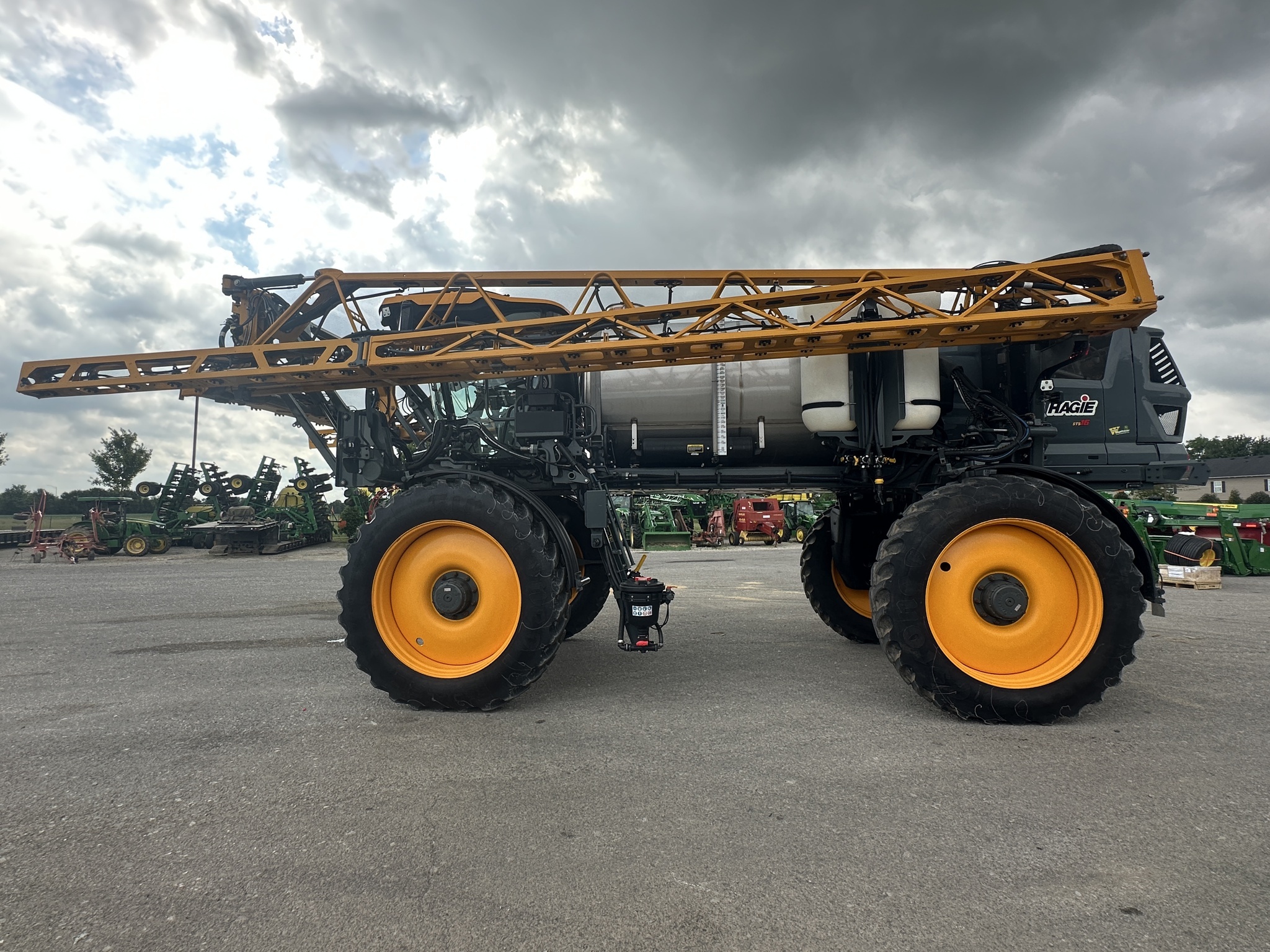 2024 Hagie STS16 Self-Propelled Sprayer